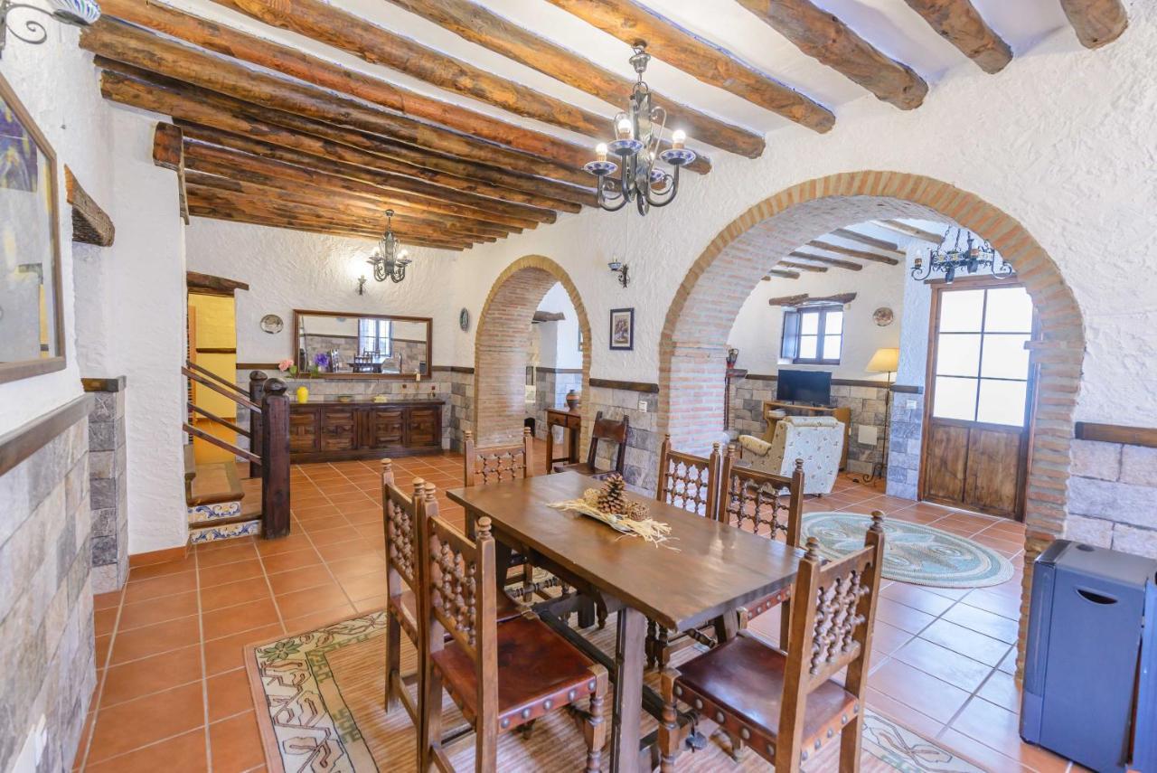 Holiday Home El Pilarillo Piscina Compartida Alcaucín Dış mekan fotoğraf