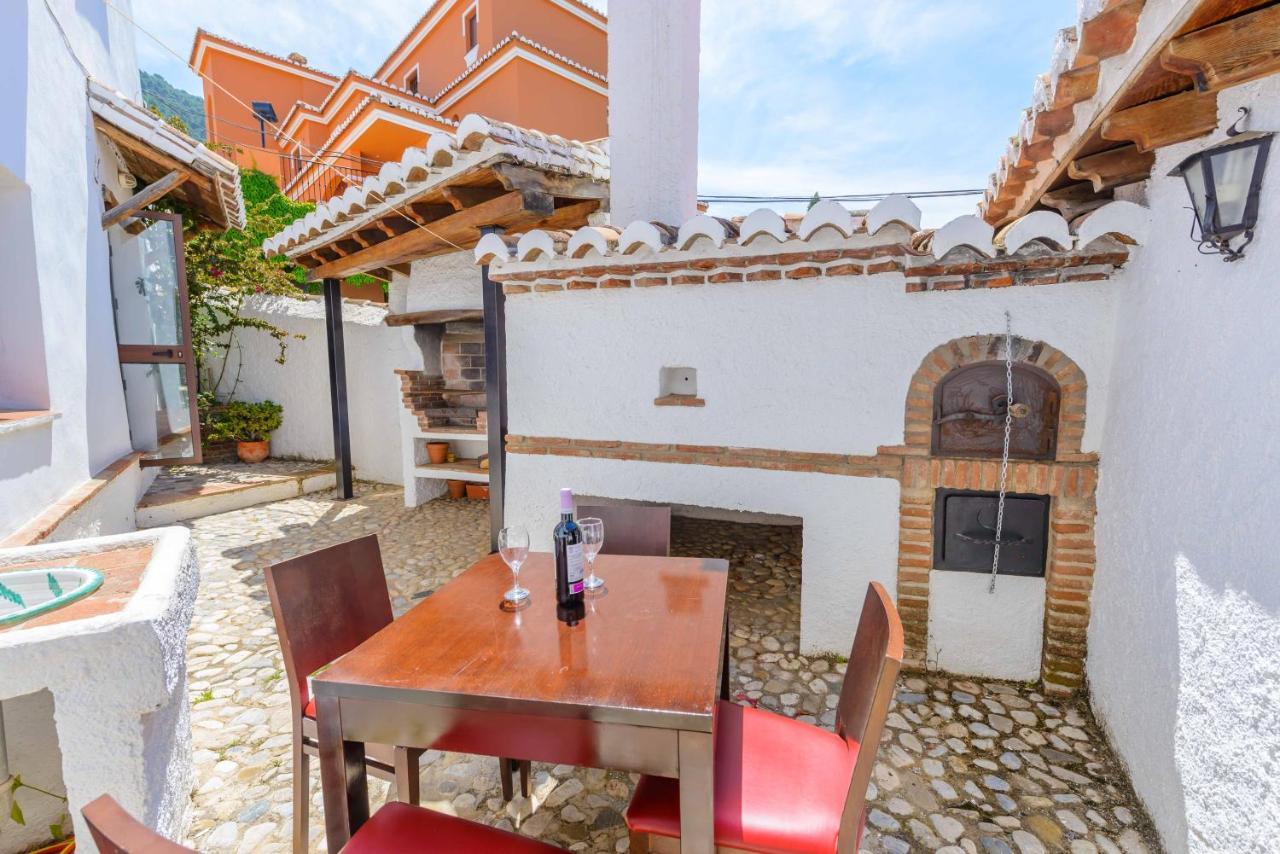 Holiday Home El Pilarillo Piscina Compartida Alcaucín Dış mekan fotoğraf