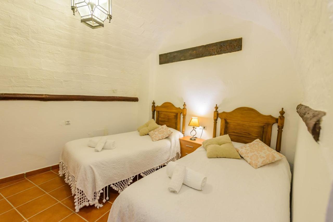 Holiday Home El Pilarillo Piscina Compartida Alcaucín Dış mekan fotoğraf